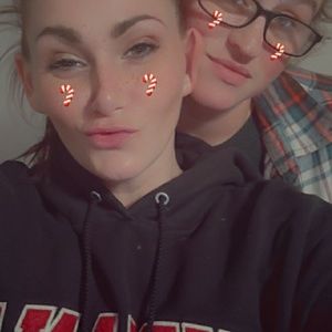 Meet your Posher, Cierra